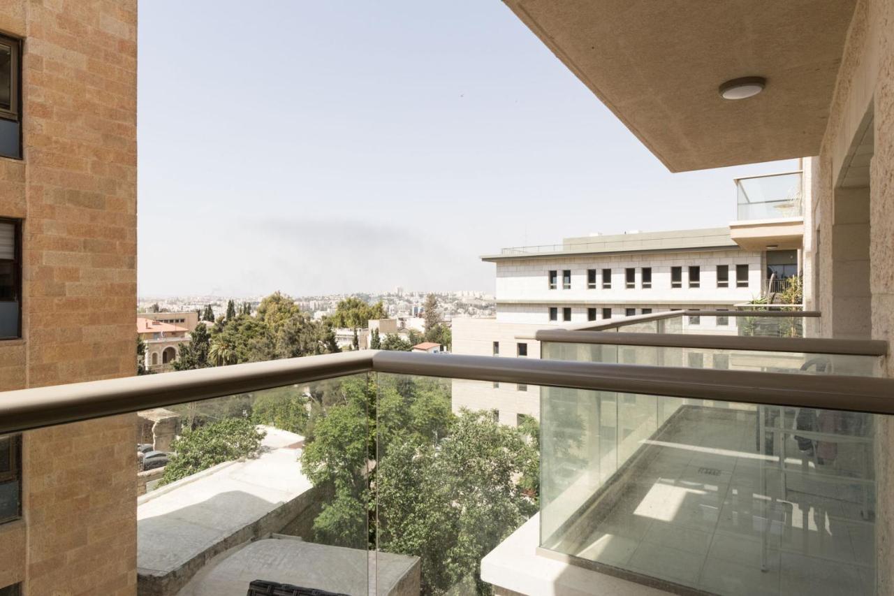 The Haneviim Court - Isrentals Jérusalem Extérieur photo