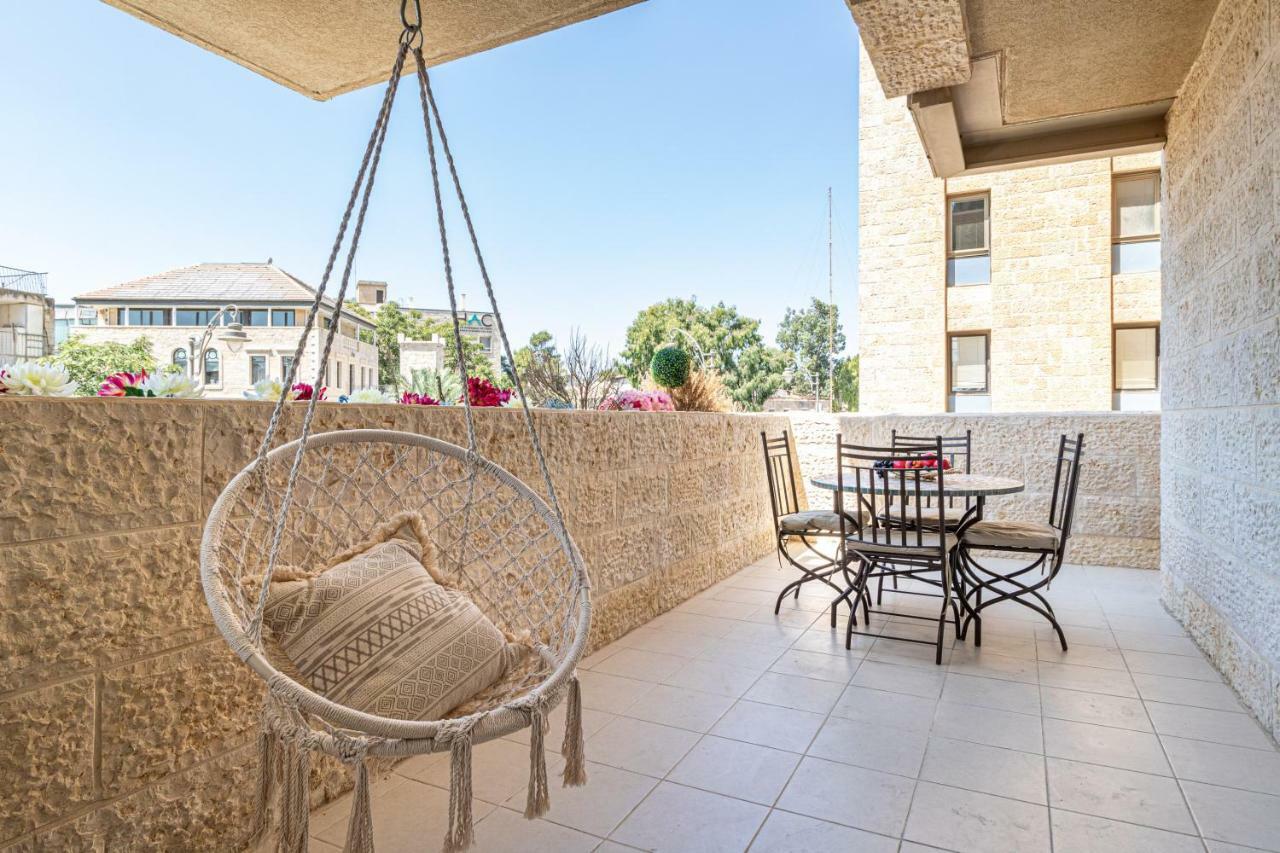 The Haneviim Court - Isrentals Jérusalem Extérieur photo
